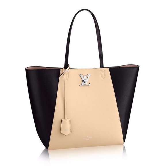 Louis Vuitton Handbags - Auth Louis Vuitton Lock Me black and beige like new